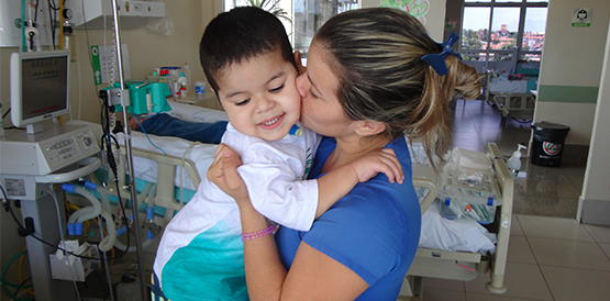 Pediatra alerta para diagnóstico e tratamento de crianças com hipotonia ...