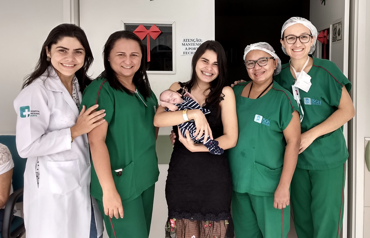 Resultado de imagem para MÃ£e de bebÃª prematuro agradece profissionais do HRN pelo cuidado acolhedor