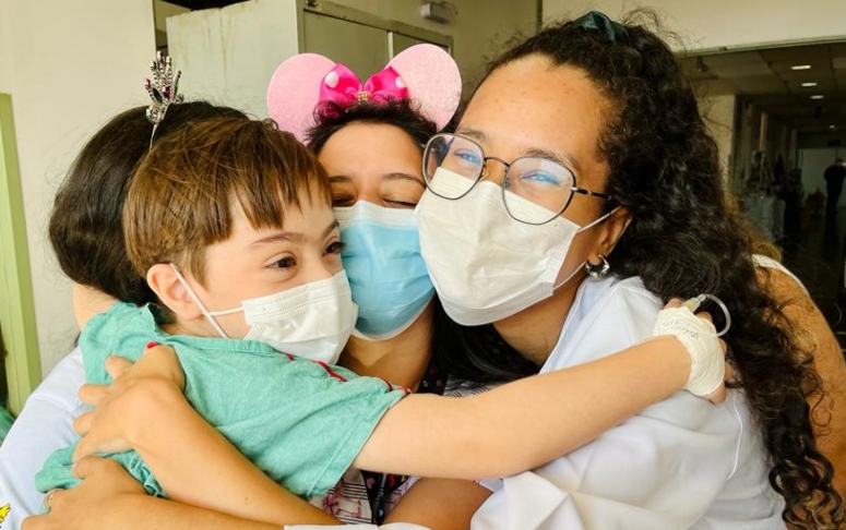 Psicologia oncológica infantil fortalece a autonomia do paciente e o  vínculo familiar durante tratamento - Secretaria da Saúde do Ceará